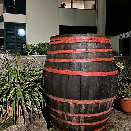 Loft In Madeira דירה קלייטה